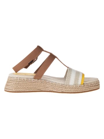 Tommy Hilfiger Shoes Skórzane sandały w kolorze jasnobrązowym na koturnie