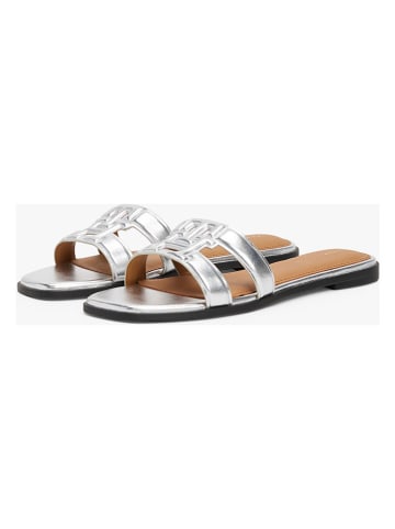 Tommy Hilfiger Shoes Klapki w kolorze srebrnym