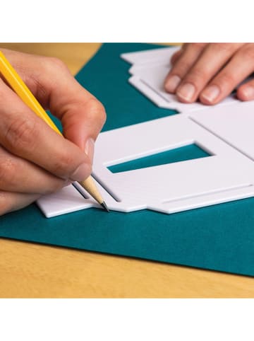 Fiskars Szablon 3D "Latarnia" w kolorze białym - wys. 11 cm