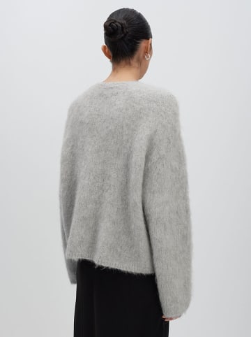 Someday Sweter w kolorze szarym