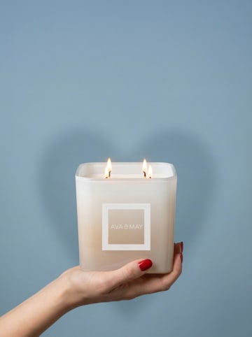 AVA & MAY Świeca zapachowa "White Chocolate" - 450 g