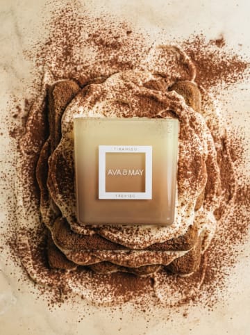 AVA & MAY Świeca zapachowa "Tiramisu" - 450 g
