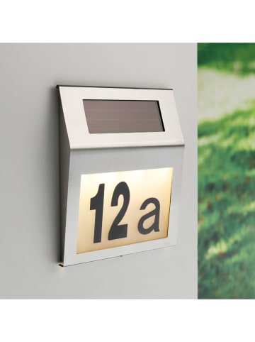 Garden Hero Numer domu podświetlany lampą LED w kolorze srebrnym - 18 x 20 cm