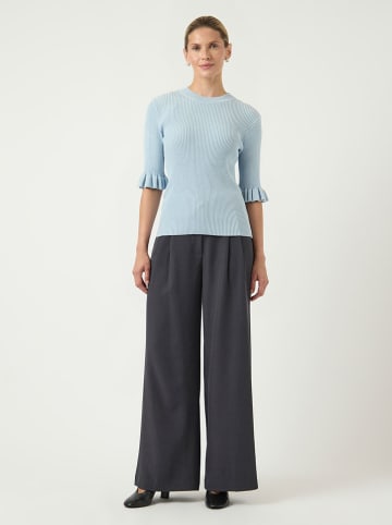 YAS Sweter "Mikla" w kolorze błękitnym