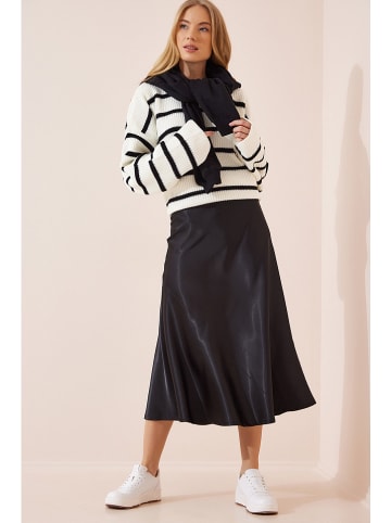 Happiness Istanbul Rock in Schwarz