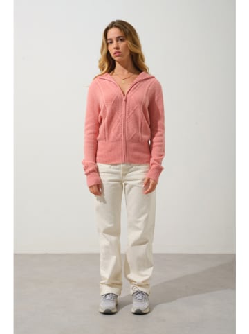 AUTHENTIC CASHMERE Kaszmirowy kardigan "Antigo" w kolorze łososiowym