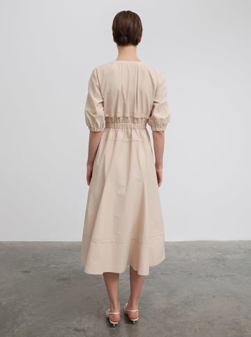 BGN Kleid in Sand
