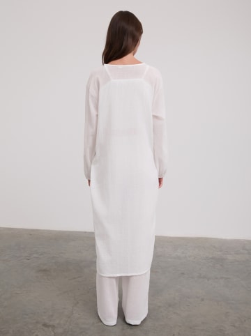 BGN Kimono w kolorze białym