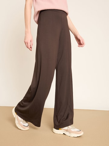 BGN Spodnie w kolorze brązowym