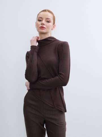 BGN Longsleeve in Braun