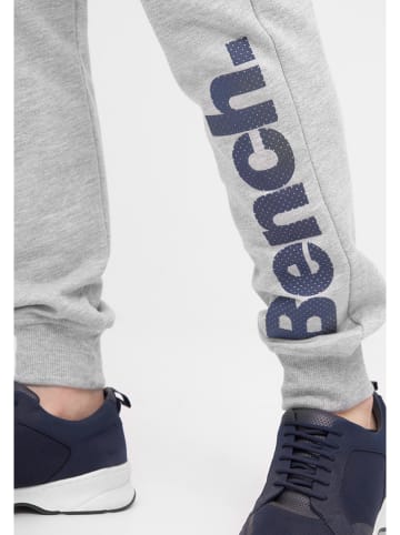 Bench Spodnie dresowe "Stanley" w kolorze szarym