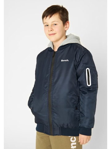 Bench Kurtka przejściowa "Bomper" w kolorze granatowym