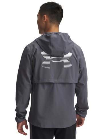 Under Armour Laufjacke in Grau
