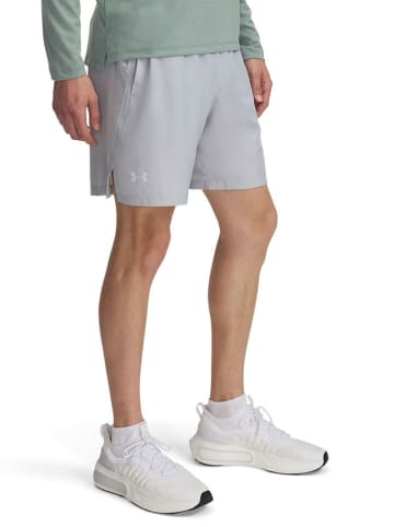 Under Armour Trainingsshort "Launch 7" lichtgrijs