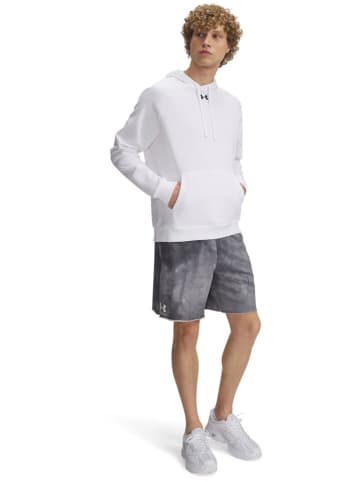 Under Armour Shorts in Grau