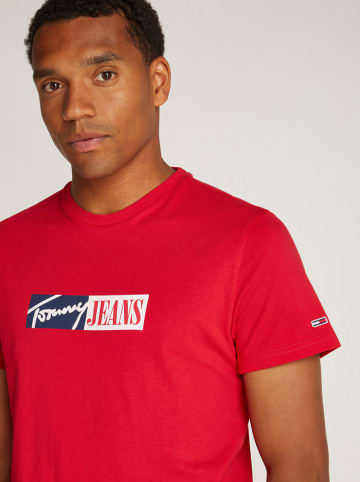 TOMMY JEANS Koszulka w kolorze czerwonym