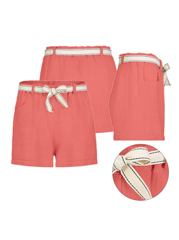 Eight2Nine Shorts in Rot