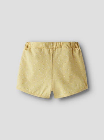 name it Shorts in Gelb