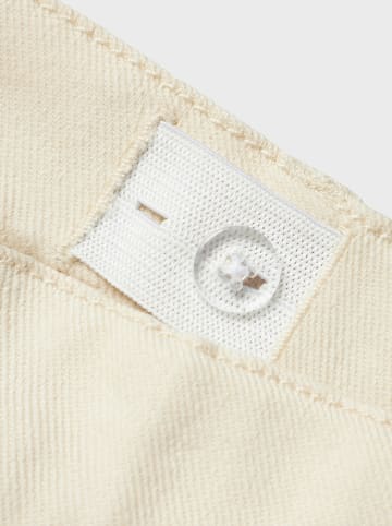 name it Shorts in Creme