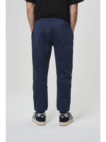 Bench Spodnie dresowe "Stanley Spots" w kolorze granatowym