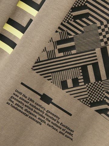 name it Longsleeve "Obay" lichtbruin