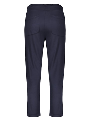 Juvia Caprihose in Dunkelblau