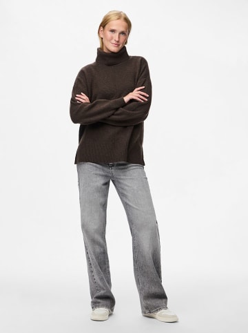 Pieces Rollkragenpullover in Dunkelbraun