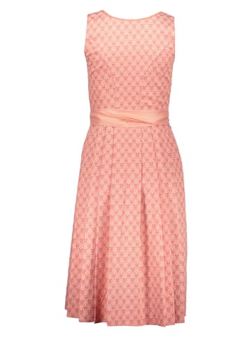 Turi Landhaus Sukienka "Sarah" w kolorze koralowym