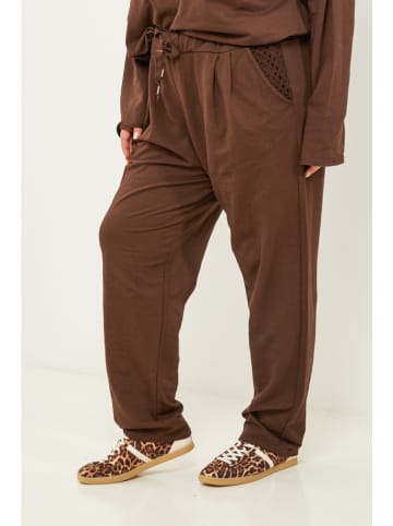 Curvy Lady Spodnie w kolorze brązowym