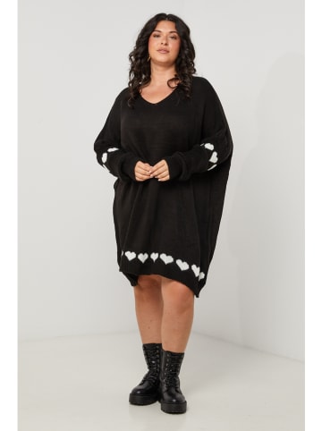 Curvy Lady Sukienka dzianinowa w kolorze czarnym