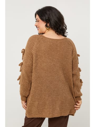 Curvy Lady Pullover in Hellbraun