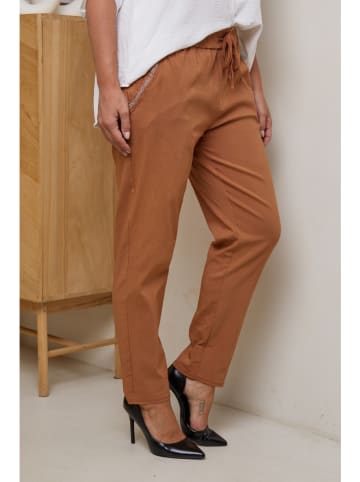 Curvy Lady Spodnie w kolorze brązowym