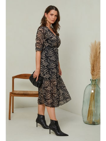 Curvy Lady Kleid in Schwarz/ Beige