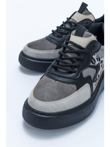 trendyol Sneakers grijs/zwart
