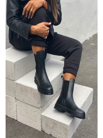 trendyol Chelsea-Boots in Schwarz