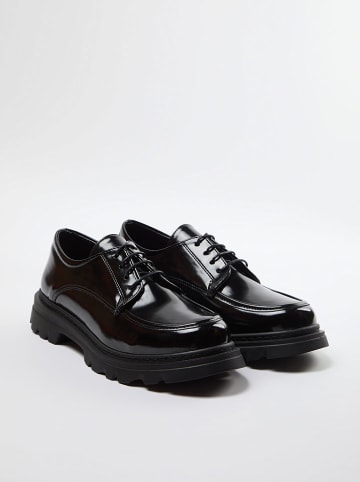 trendyol Veterschoenen zwart