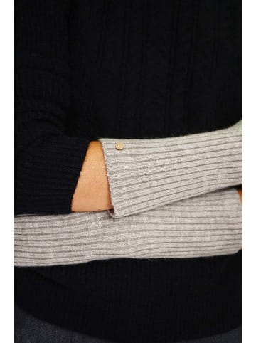 William de Faye Armstulpen in Grau