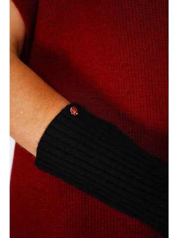 William de Faye Armstulpen in Schwarz