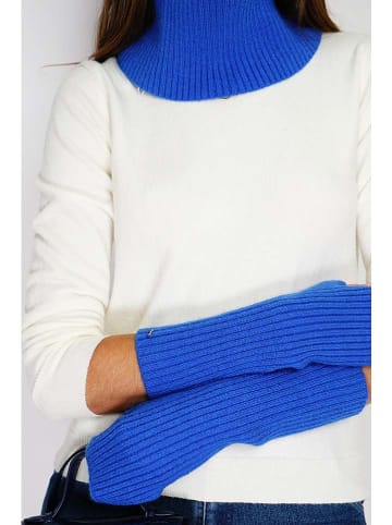 William de Faye Armstulpen in Blau