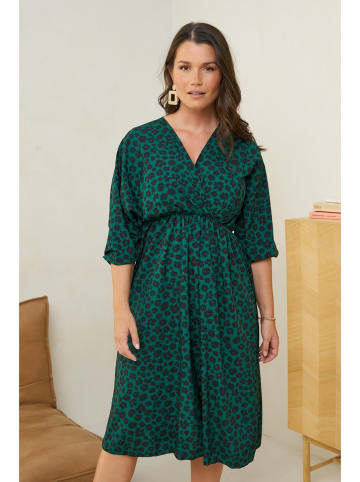 Curvy Lady Sukienka w kolorze ciemnozielonym