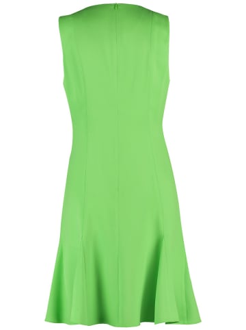 TAIFUN Sukienka w kolorze zielonym