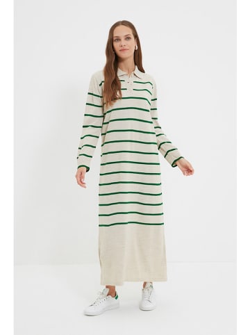 trendyol Kleid in Creme/ Grün