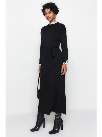 trendyol Strickkleid in Schwarz