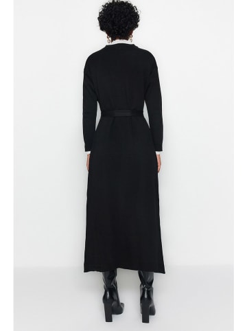 trendyol Strickkleid in Schwarz