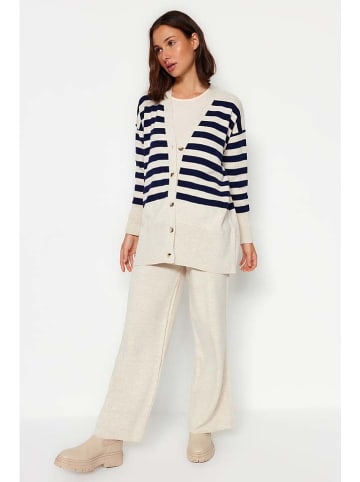 trendyol 2-delige outfit crème/donkerblauw