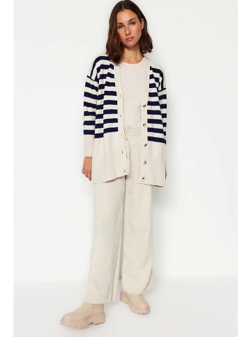 trendyol 2tlg. Outfit in Creme/ Dunkelblau