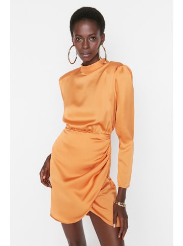 trendyol Kleid in Orange