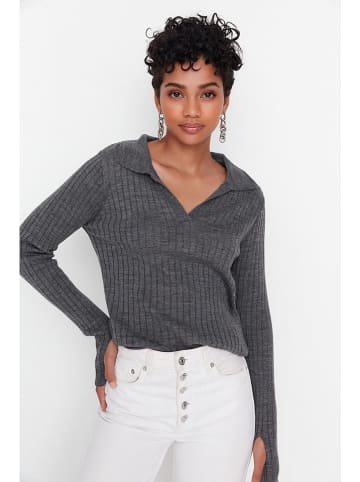 trendyol Pullover in Grau