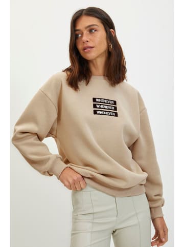 trendyol Sweatshirt in Sand
