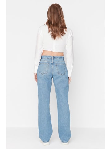 trendyol Jeans - Comfort fit - in Hellblau